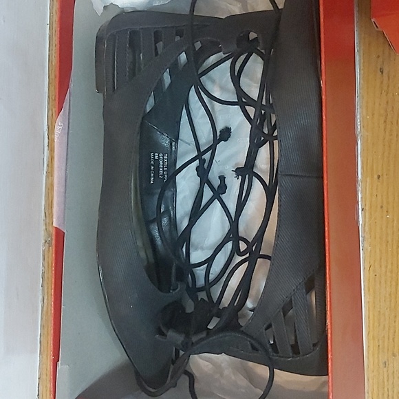 Black flats - Picture 4 of 6